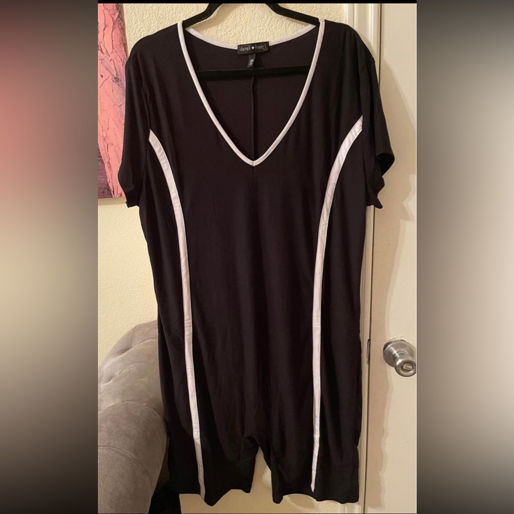 Derek Heart Plus Size Womens black & white romper size 3X NEW